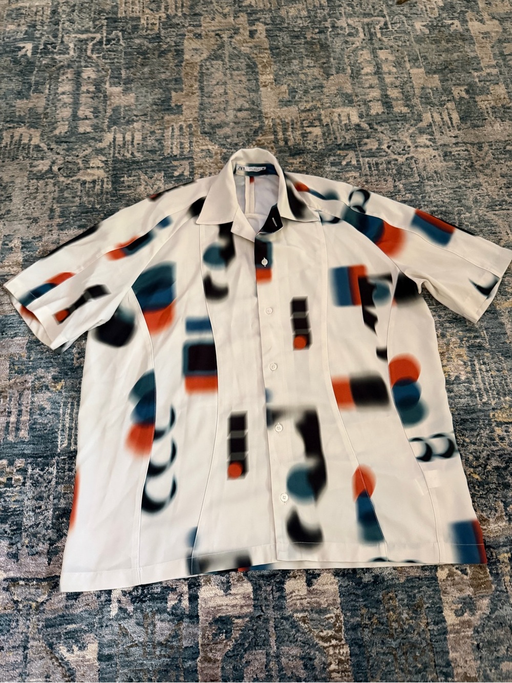 Zara White Short-Sleeve Button Shirt with Blue & Orange Abstract Print